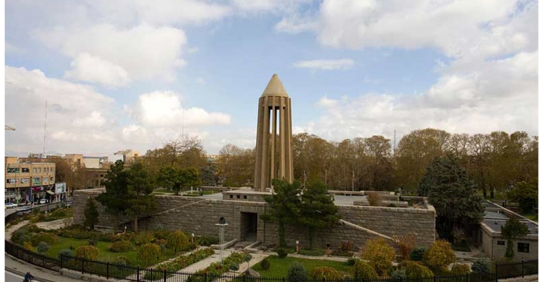 آرامگاه ابوعلی سینا در همدان